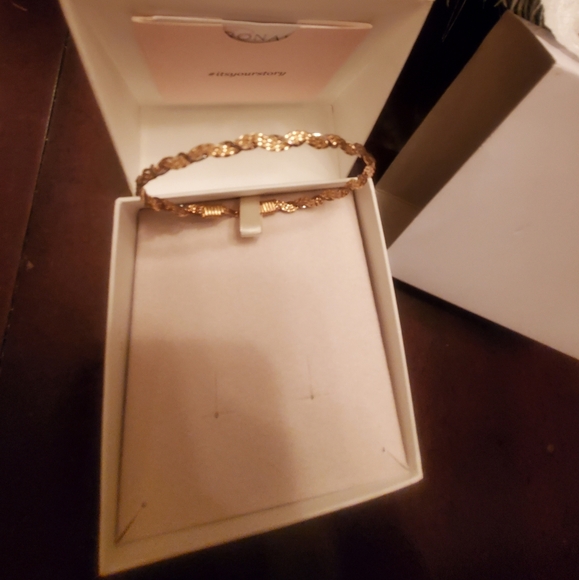 NEW Ronaldo A Mother's Love Bracelet - Picture 3 of 4